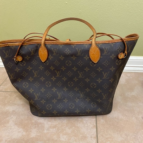 Louis Vuitton Handbags - Louis Vuitton Neverfull